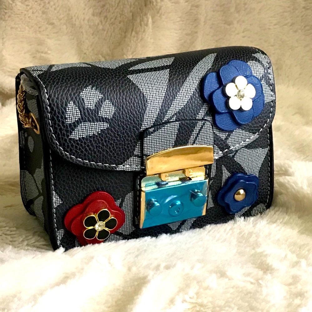 Mini Flap 3D Flower Leather Crossbody Handbag